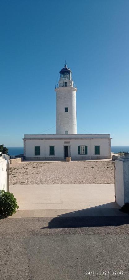 Apartamento Illa Blanca Es Pujols Bagian luar foto